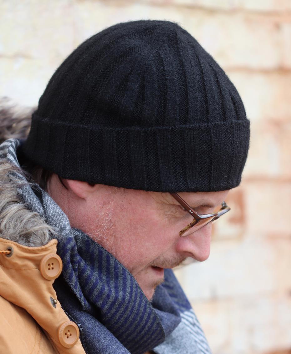 100% Recycled Polyester Men's beanie hat
